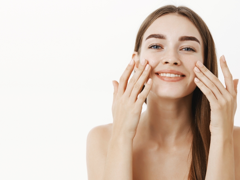 Aprenda 5 cuidados essenciais com a pele no verão