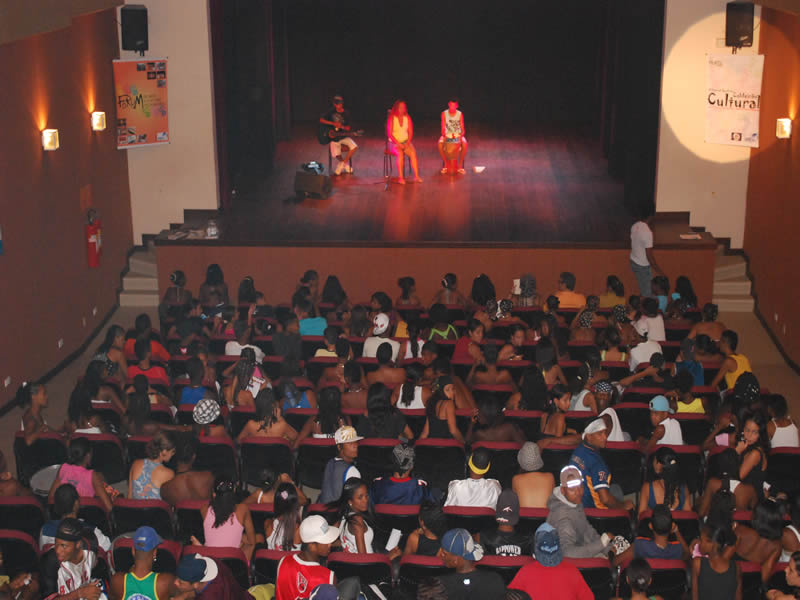 Centro Cultural Plataforma tem espetáculos de dança, música e teatro