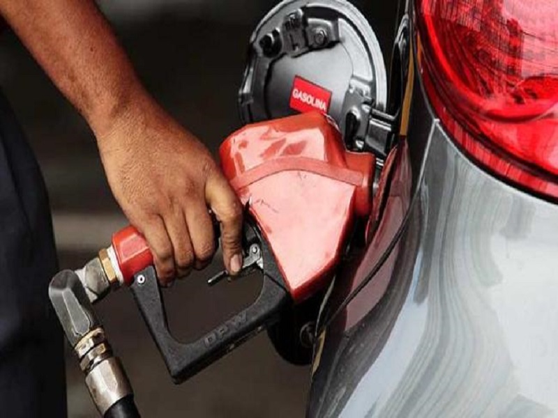 Preço da gasolina cai 2% nas refinarias a partir de amanhã