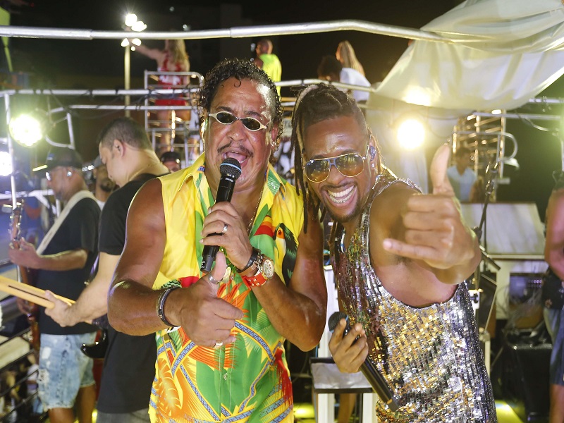 Quinta de Carnaval mantém tradição do samba na avenida 