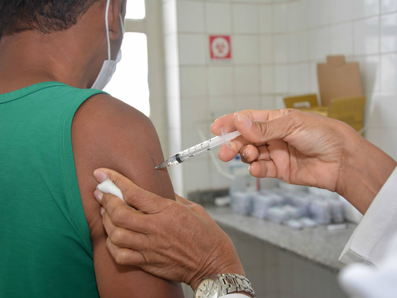 Vacinação de reforço contra Covid-19 engloba novos públicos nesta terça (16)