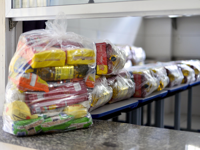 Nova etapa de entrega de cestas básicas a alunos da rede municipal começa segunda (22)