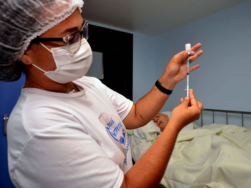 Mais de 260 mil pessoas estão com doses da vacina contra a Covid-19 atrasadas