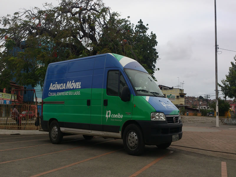 Agência móvel da Coelba atende em Paripe