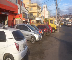 Fiação baixa na Av. Eduardo Dotto em Paripe