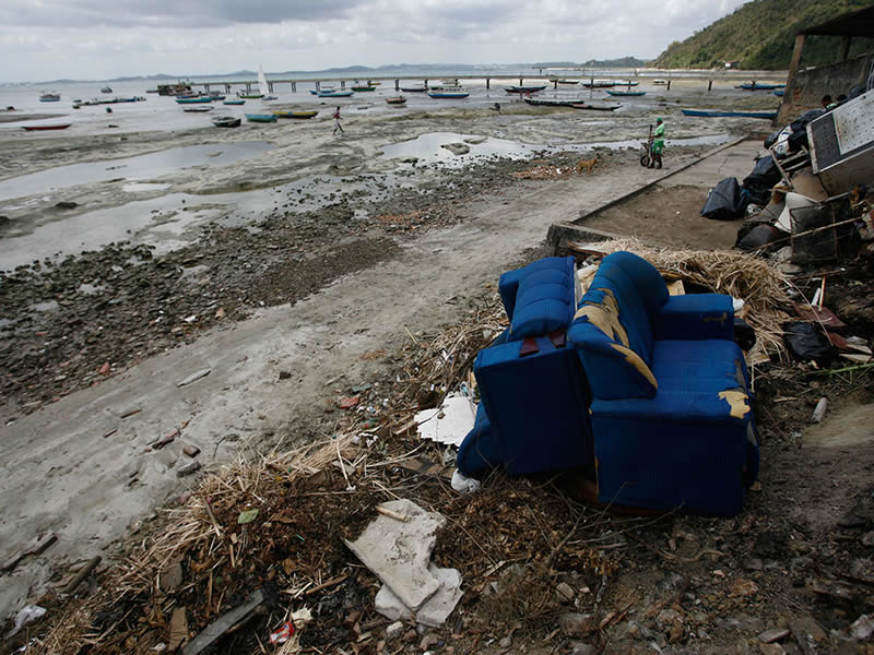 Poluição marítima dizima pescados em Ilha de Maré