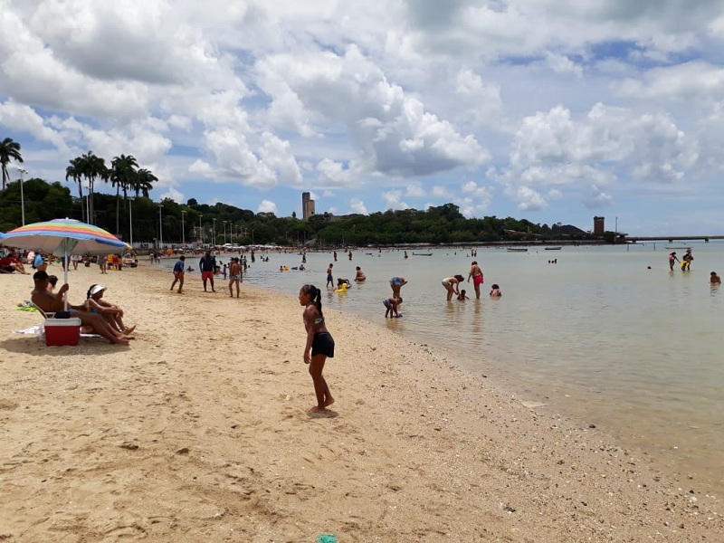 Prefeitura libera praias e parques públicos aos sábados