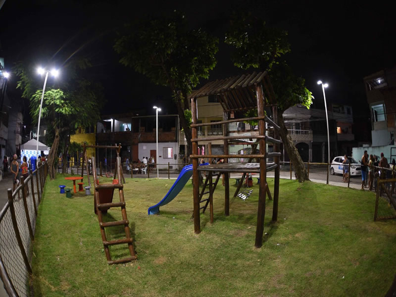 Lobato ganha cinco novas praças e iluminação total em LED