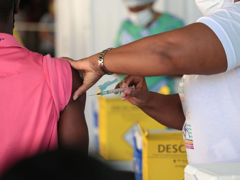 DIA D: Saúde mobiliza 120 pontos de vacinação contra a gripe e Covid-19 neste sábado (15)