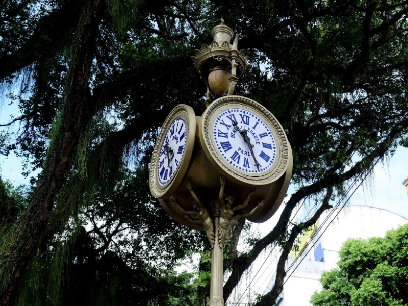 Relógio de São Pedro é totalmente restaurado e automatizado pela Prefeitura