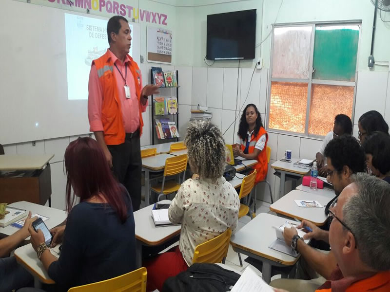 Projeto da Defesa Civil é apresentado a professores de escola em São João do Cabrito