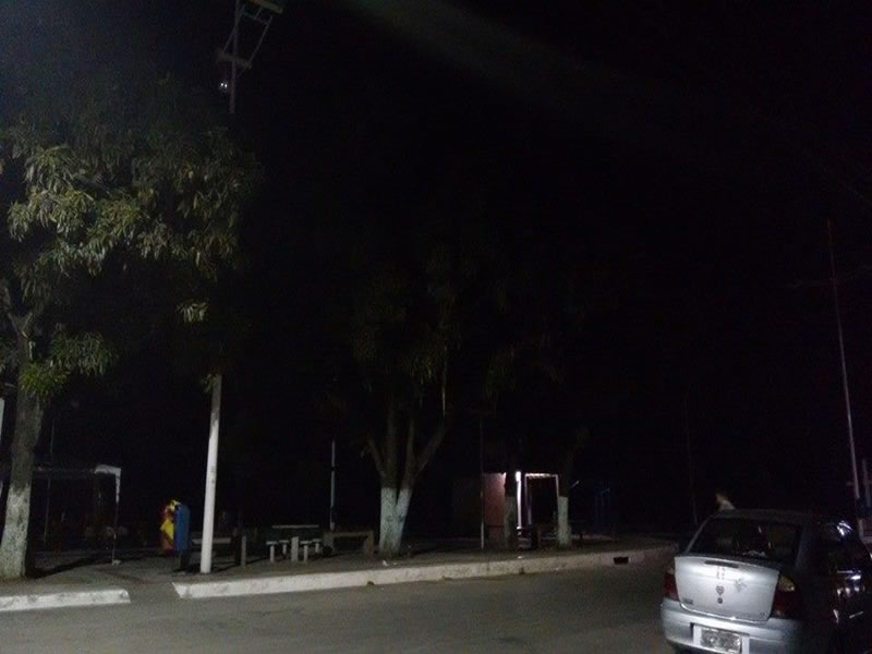 Praça na Orla de Tubarão em Paripe está na escuridão