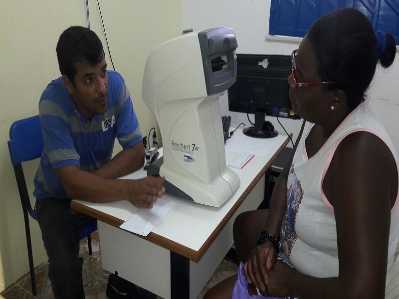 Prefeitura leva projeto de reabilitação ocular para Ilha de Maré