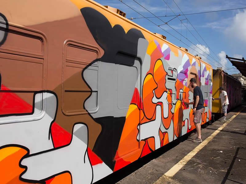 Trens grafitados estão acarretando desconforto para os Suburbanos